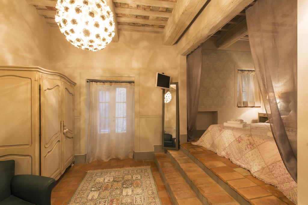 Le Bifore Cortona Bilik gambar