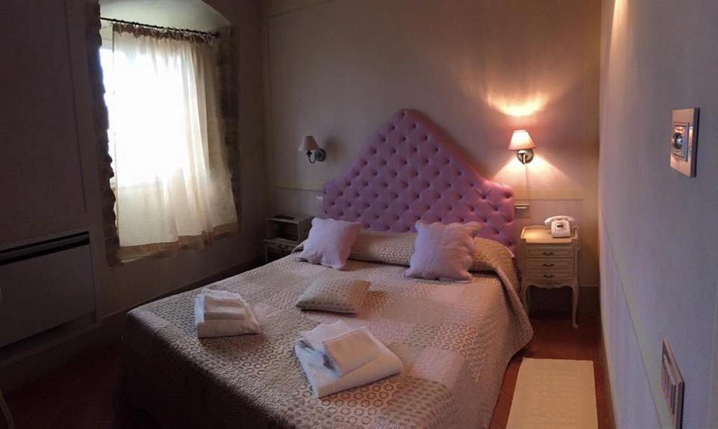 Le Bifore Cortona Bilik gambar