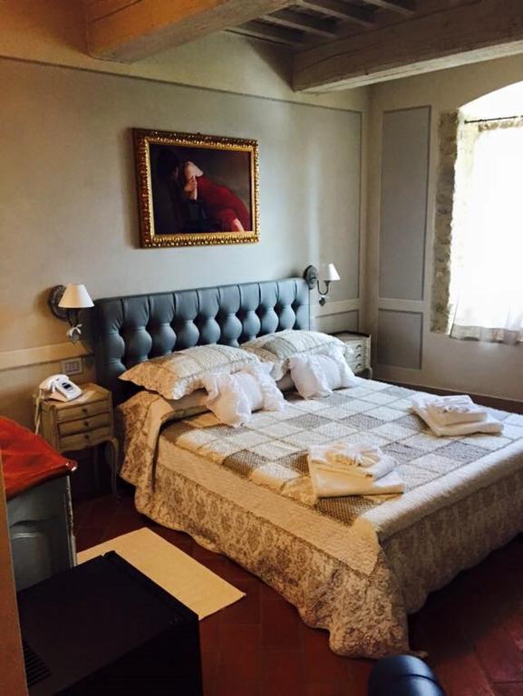 Le Bifore Cortona Bilik gambar