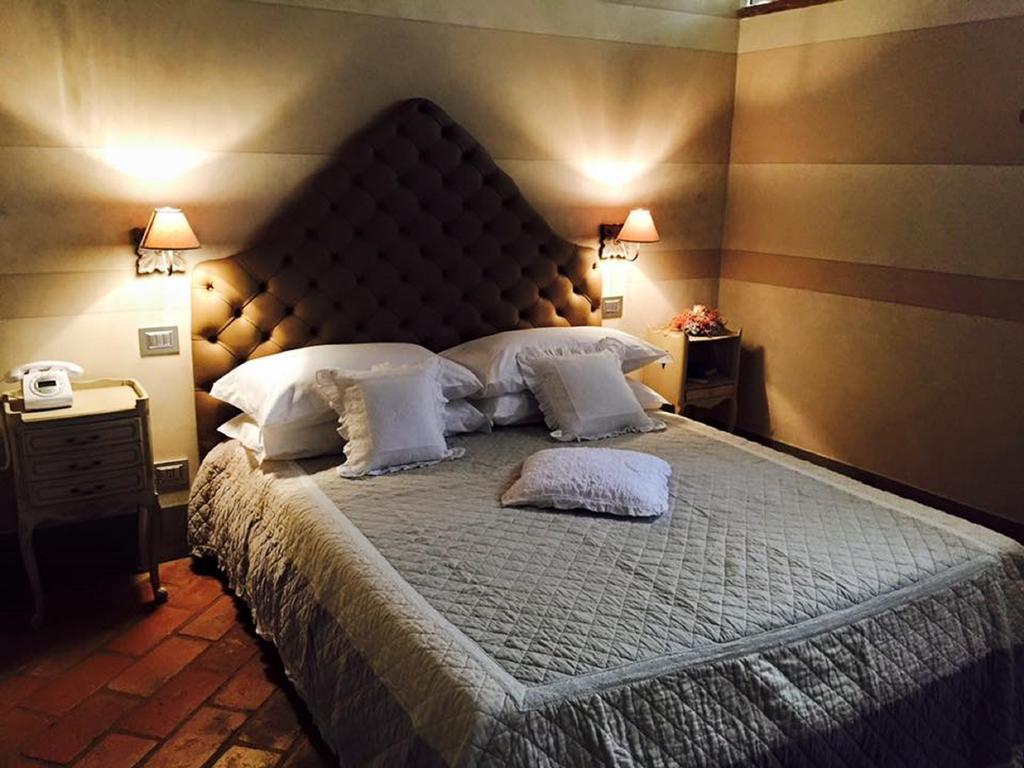 Le Bifore Cortona Bilik gambar