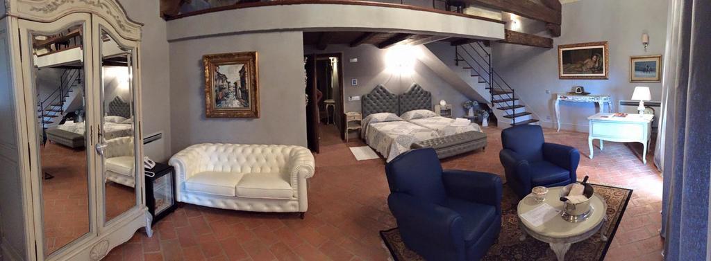 Le Bifore Cortona Bilik gambar
